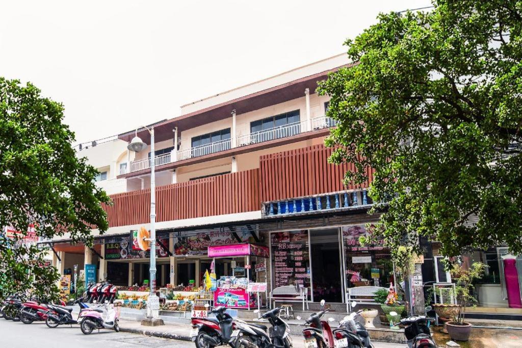 Oyo 343 Wanna Marine Otel Patong Dış mekan fotoğraf