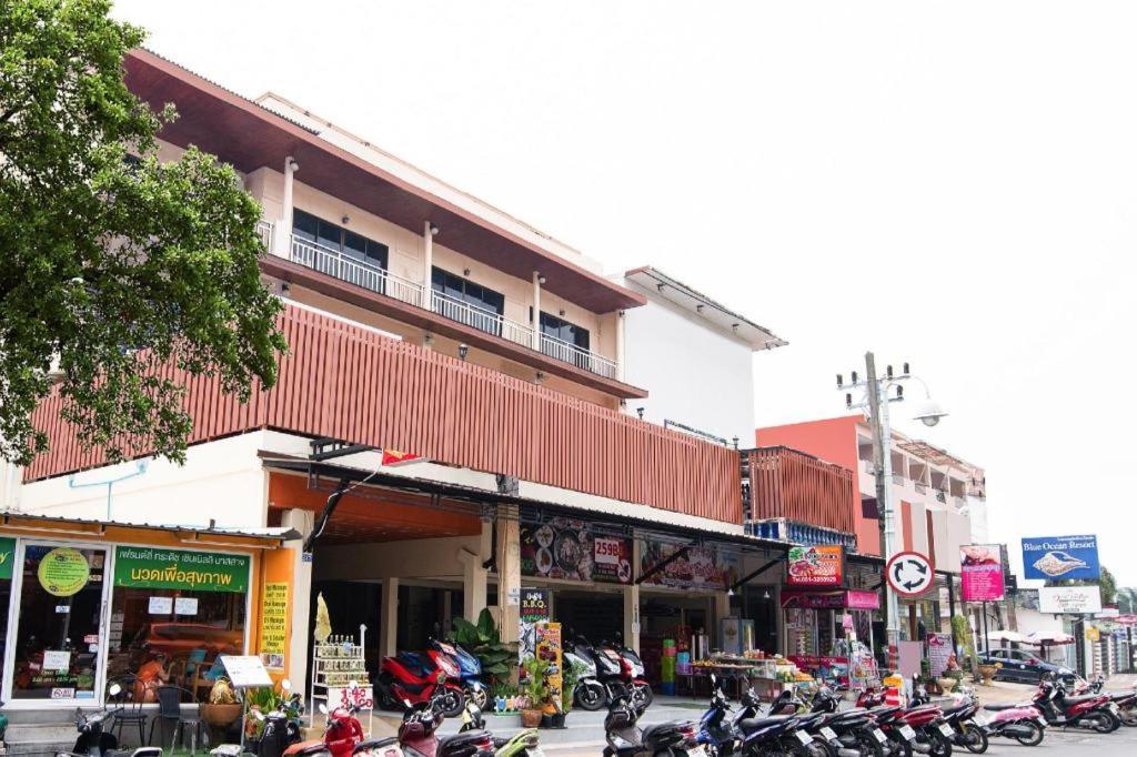 Oyo 343 Wanna Marine Otel Patong Dış mekan fotoğraf