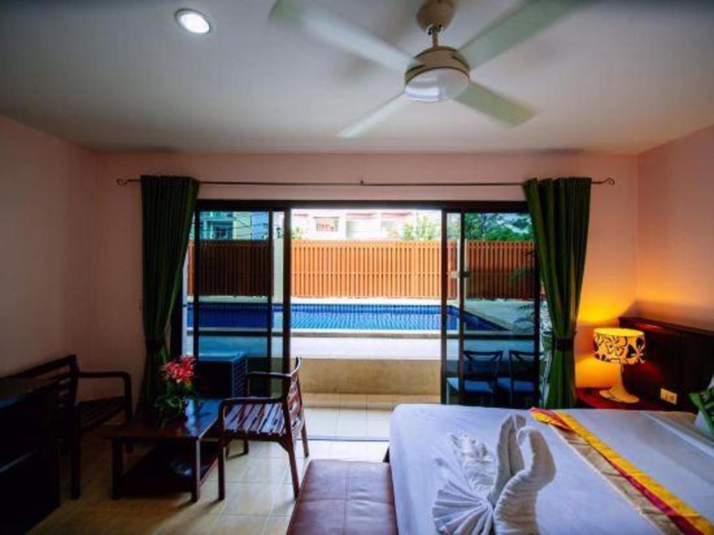 Oyo 343 Wanna Marine Otel Patong Dış mekan fotoğraf