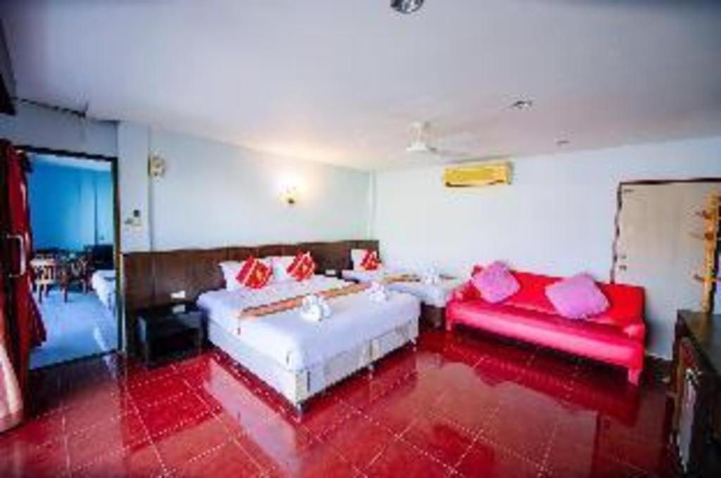 Oyo 343 Wanna Marine Otel Patong Dış mekan fotoğraf