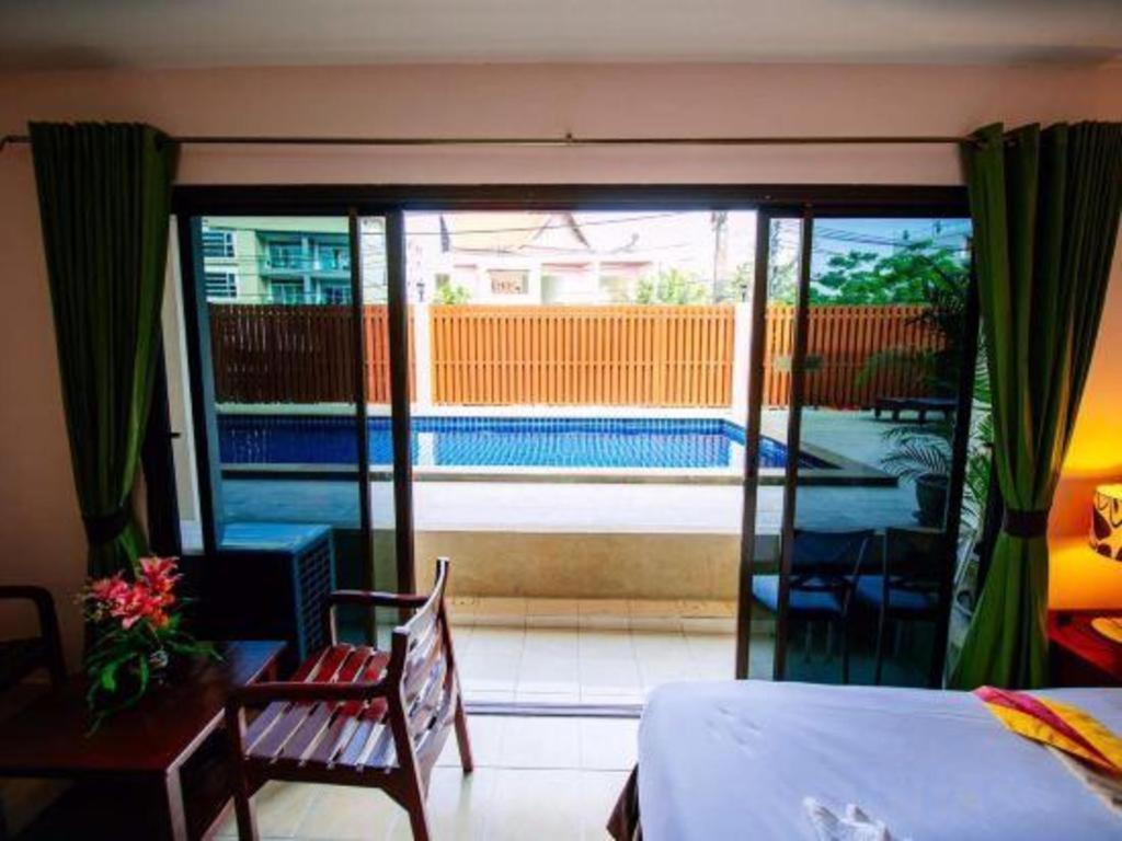Oyo 343 Wanna Marine Otel Patong Dış mekan fotoğraf