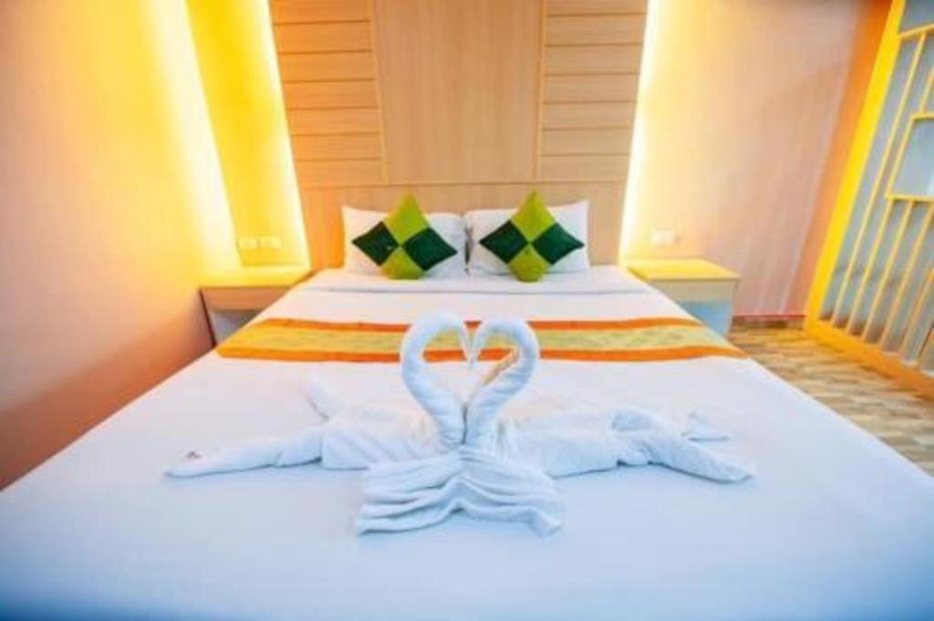 Oyo 343 Wanna Marine Otel Patong Dış mekan fotoğraf